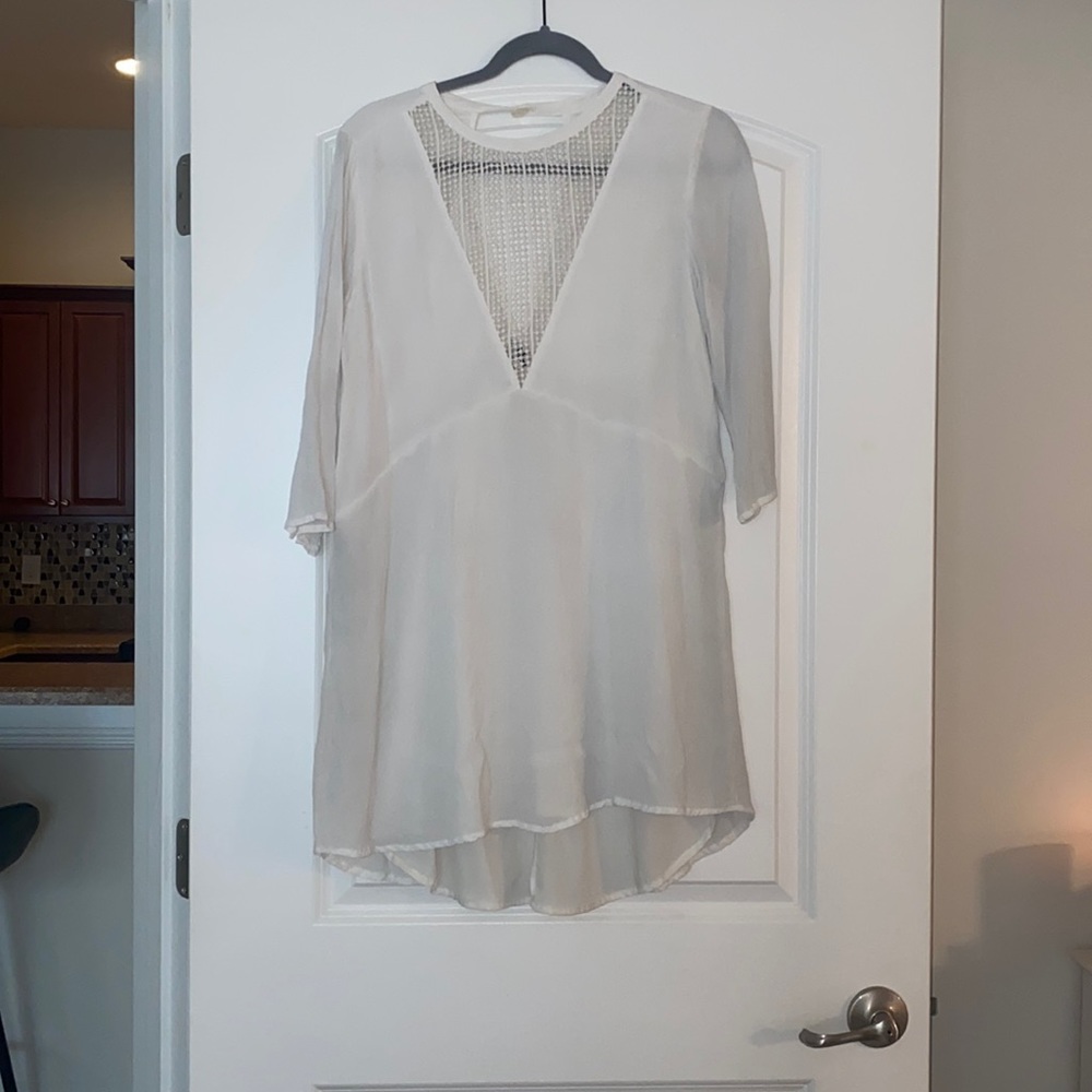 NOT FOR SALE Amuse Society - white mid thigh dress. Fully lined